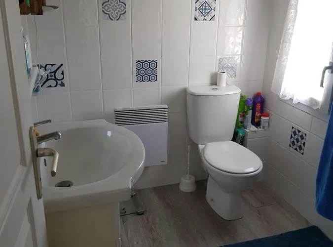 Сasa de vacaciones Maison Au Calme, Proche Centre Et Mer, Jardin Clos *