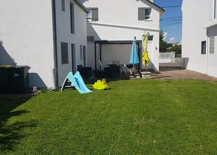 Сasa de vacaciones Maison Au Calme, Proche Centre Et Mer, Jardin Clos Le Croisic