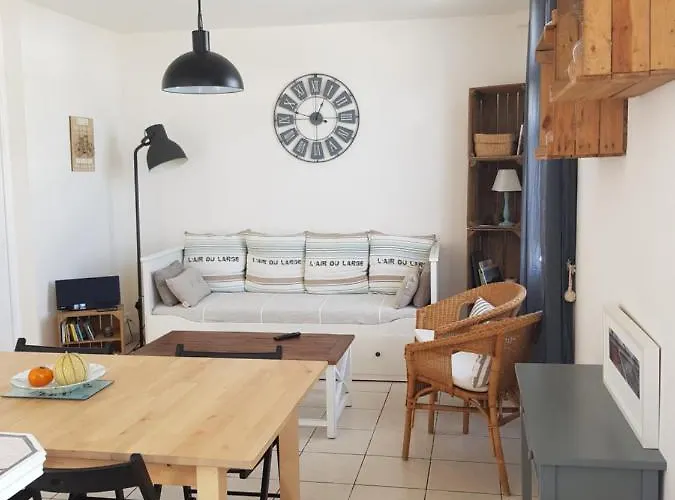 Maison Au Calme, Proche Centre Et Mer, Jardin Clos Casa de Férias *